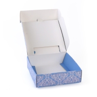 Подарочная коробка новогодняя складная &laquo;Зимняя сказка&raquo;, 16.5 &times; 16,5 &times; 5 см