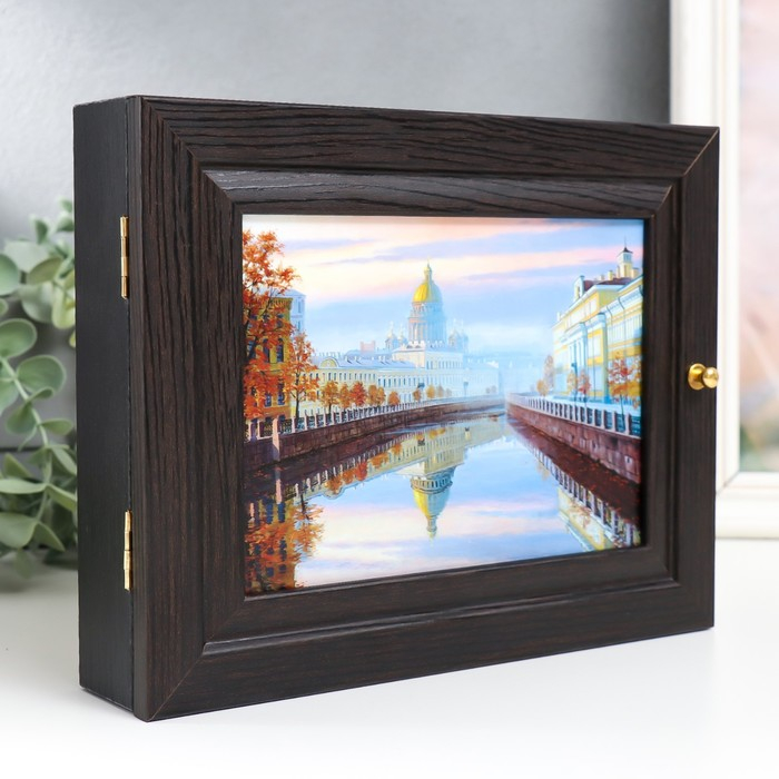 Ключница "Исаакиевский собор" венге 19х24 см МИКС