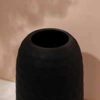 Ваза для цветов «Сара» из черного стекла 31 х 15 х 15 см Ваза для цветов «Сара» из черного стекла 31 х 15 х 15 см