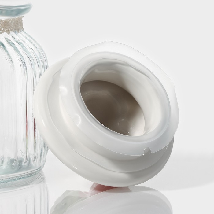 Банка стеклянная для хранения сыпучих продуктов Доляна &laquo;Клубника&raquo;, 600 мл, 11&times;15 см, с керамической крышкой