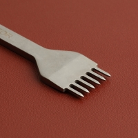 Набор строчных ромбовидных пробойников для кожи, шаг = 4 мм, 4 шт, цвет никель Набор строчных ромбовидных пробойников для кожи, шаг = 4 мм, 4 шт, цвет никель