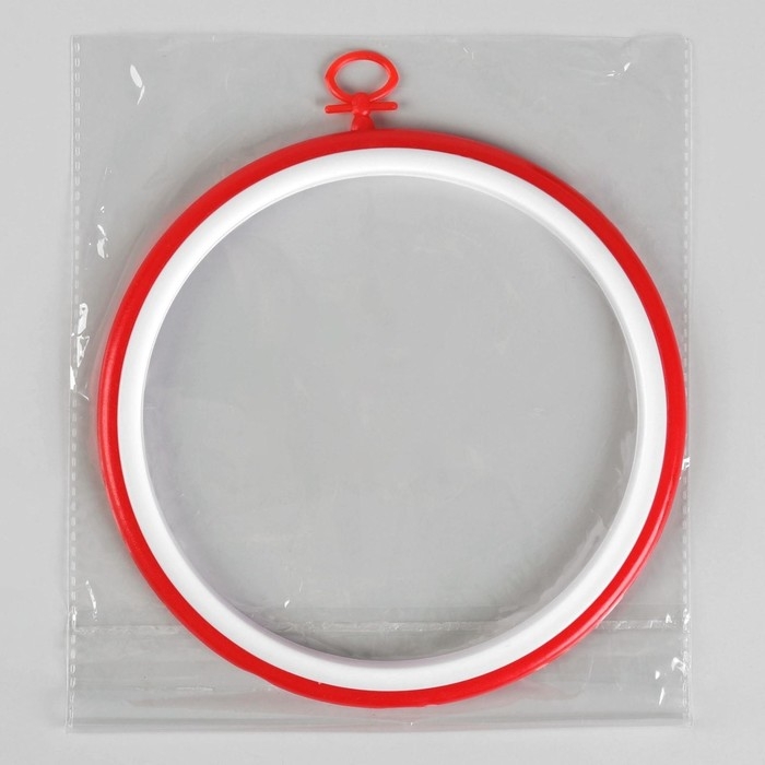 Пяльцы для вышивания с подвесом, пластиковая, d = 14,5/16,5 см, цвет МИКС