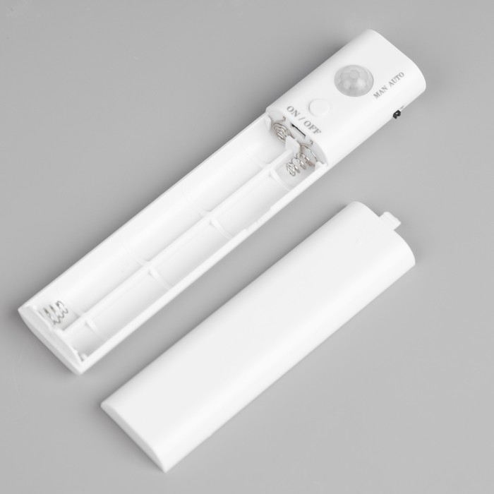 Светодиодная лента Luazon Lighting с датчиком движения 2 м, IP65, SMD2835, 60 LED/м, 4хААА, 4000К Светодиодная лента Luazon Lighting с датчиком движения 2 м, IP65, SMD2835, 60 LED/м, 4хААА, 4000К