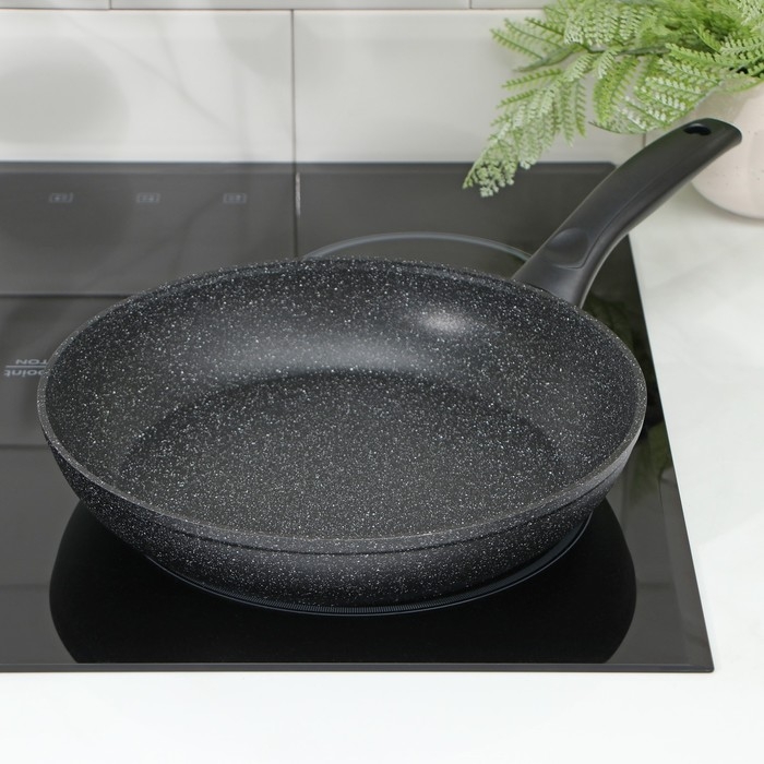 Сковорода Доляна &laquo;Элит&raquo;, d=26 см, литой алюминий, антипригарное покрытие, цвет серый