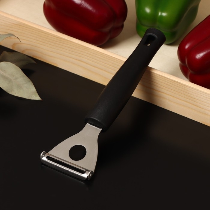 Овощечистка Доляна &laquo;Чили&raquo;, 18,5 см, цвет чёрный