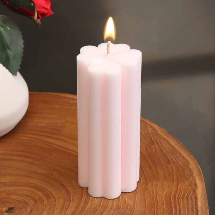 Свеча-цилиндр "Четырехлистник", 4,5х10,5 см, светло-розовая, 6 ч