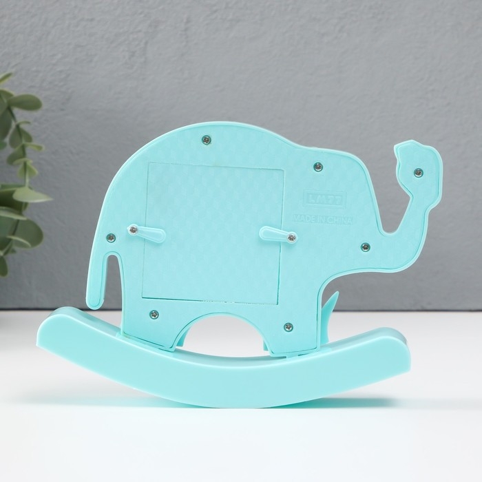 Фоторамка пластик 6х6 см Фоторамка пластик 6х6 см "Слоник с яблочком" голубой 18х3,9х16,3 см