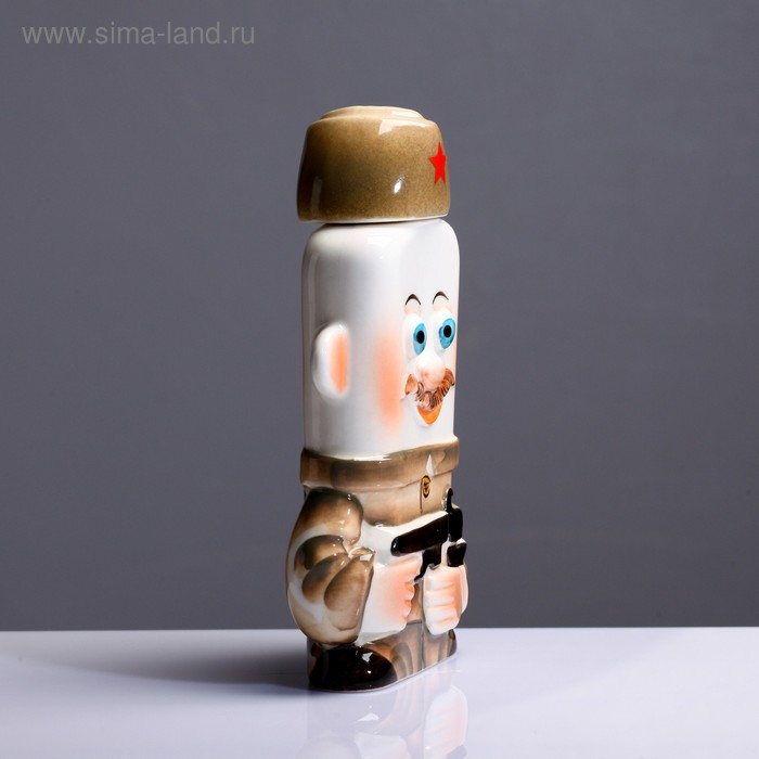 Штоф фарфоровый &laquo;Солдатик&raquo;, 0.35 л, в упаковке книге