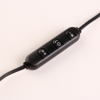 Беспроводные наушники на магните с микрофоном «Танк», мод. VBT 1.0 ,9 х 13,5 см. Беспроводные наушники на магните с микрофоном «Танк», мод. VBT 1.0 ,9 х 13,5 см.