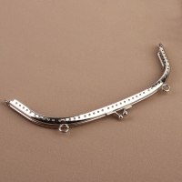 Фермуар пришивной &laquo;Полукруг&raquo;, с креплениями, 20 &times; 7,5 см, цвет серебряный