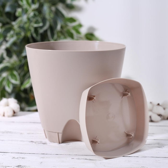 Горшок для цветов с прикорневым поливом Amsterdam, 4 л, цвет молочный шоколад Горшок для цветов с прикорневым поливом Amsterdam, 4 л, цвет молочный шоколад