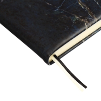 Ежедневник недатированный A5 136 листов, кожзам deVENTE. Marble, твердая обложка с поролоном, перфорация, ляссе, блок 70, черный