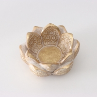 Подсвечник полистоун на 1 свечу "Лотос" золото 10,5х12х9 см Подсвечник полистоун на 1 свечу "Лотос" золото 10,5х12х9 см