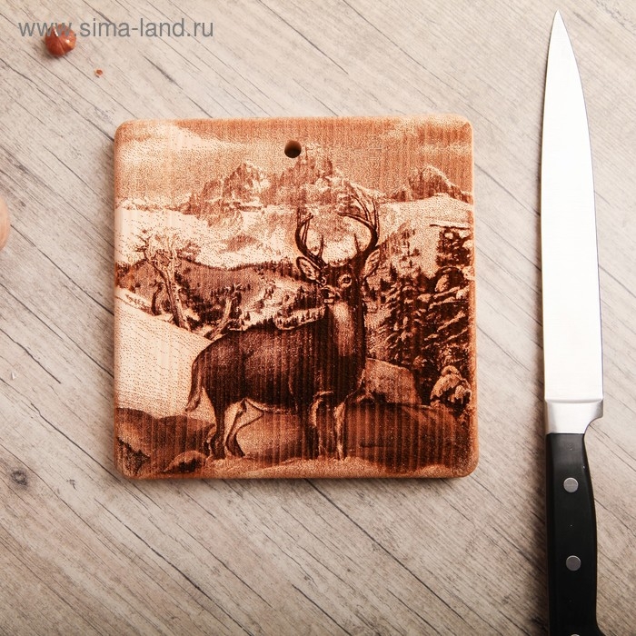 Доска из массива кедра &laquo;Олень&raquo;, квадратная, 18 &times; 18 см