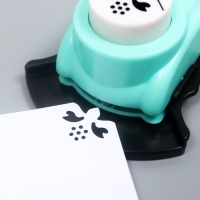 Дырокол фигурный "Одуванчик" d=2,5 см МИКС 4,2х6,7х7,7 см Дырокол фигурный "Одуванчик" d=2,5 см МИКС 4,2х6,7х7,7 см