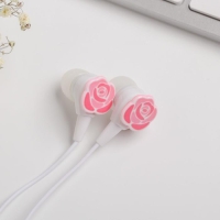 Наушники вакуумные на открытке &laquo;8 марта&raquo;, 11 х 20,8 см