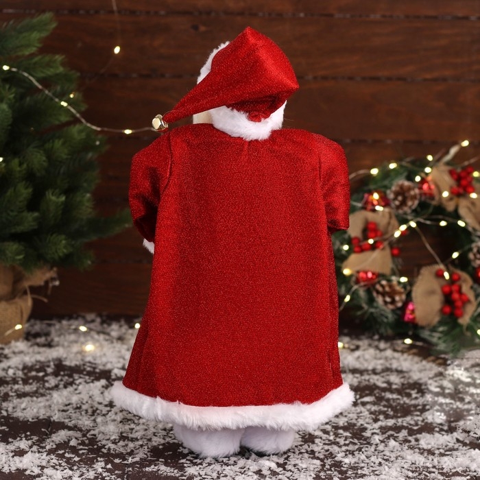 Дед Мороз Дед Мороз "В колпачке, подарком и ягодами" 46 см, красный