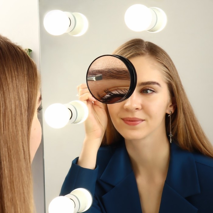 Зеркало макияжное, увеличение &times; 10, на присосках, d = 9 см, цвет чёрный