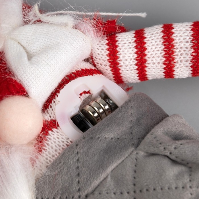 Светодиодная фигура &laquo;Гном с усами&raquo; 14 &times; 47 &times; 9 см, текстиль, батарейки AG10х3 (в комплекте), свечение тёплое белое