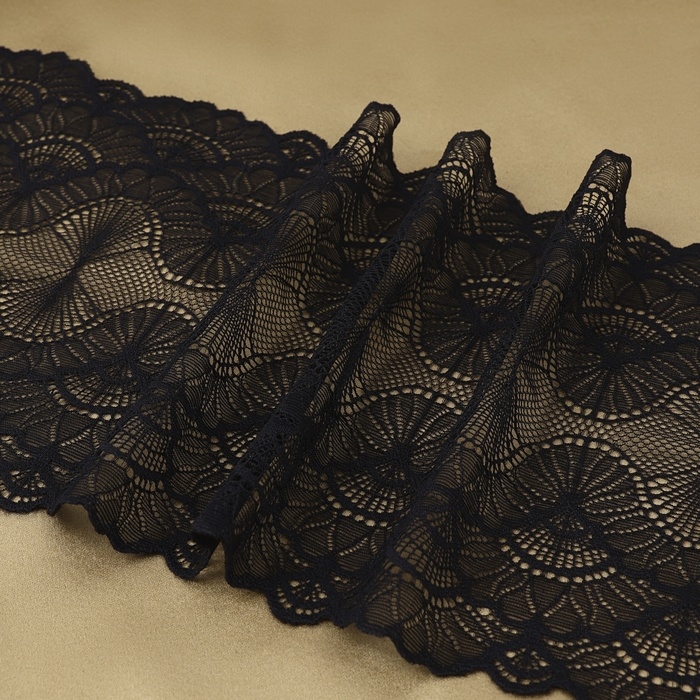 Кружевная эластичная ткань, 180 мм × 2,7 ± 0,5 м, цвет чёрный Кружевная эластичная ткань, 180 мм × 2,7 ± 0,5 м, цвет чёрный