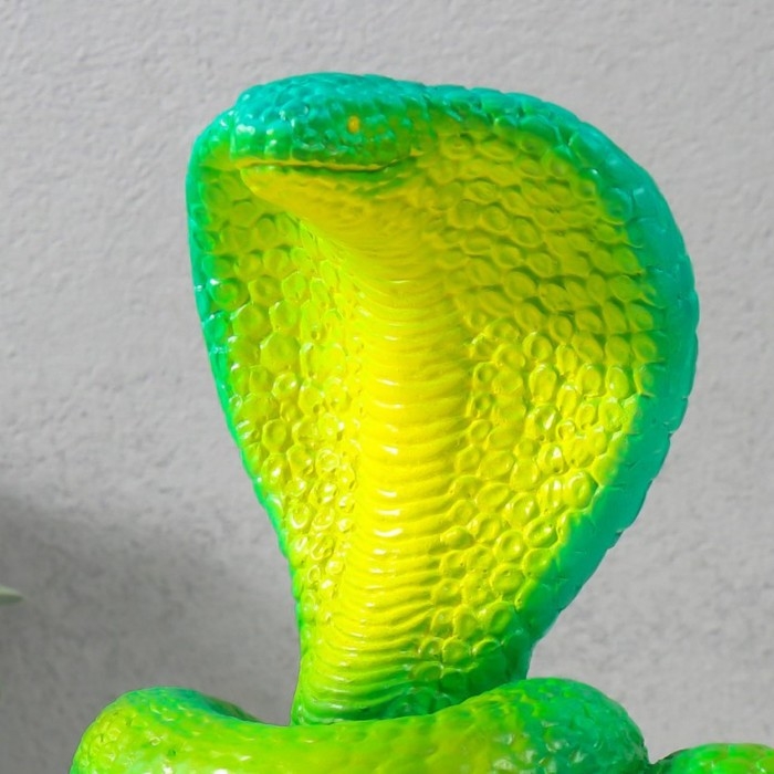 Копилка Копилка"КОБРА НА СУНДУКЕ " 20 х 17 х 12 см.