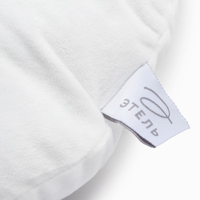 Подушка декоративная Этель &laquo;Кошка&raquo;, цвет белый, 48х38см, велюр, 100% полиэстер