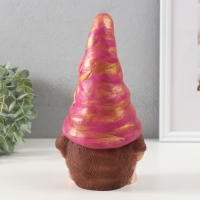 Фигурка "Гном Сканди" высота 22,5 см, ширина 9,5 см, длина 11,5 см. Фигурка "Гном Сканди" высота 22,5 см, ширина 9,5 см, длина 11,5 см.