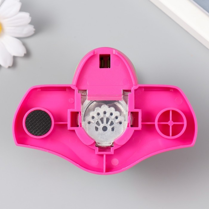 Дырокол фигурный для края вырубка 3х3 см "Одуванчик" МИКС 10,5х7,5х5,5 см