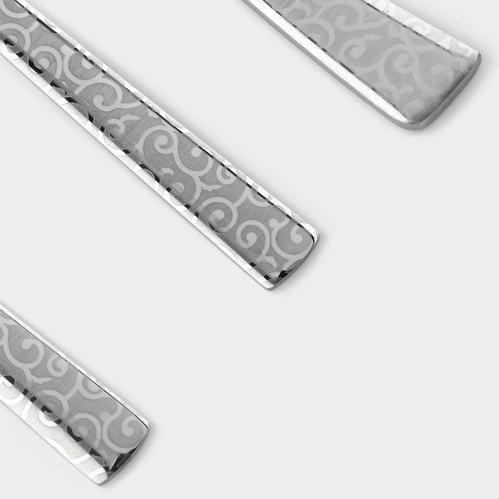 Набор столовых приборов из нержавеющей стали Magistro Chemis, 24 предмета, в коробке, цвет серебряный Набор столовых приборов из нержавеющей стали Magistro Chemis, 24 предмета, в коробке, цвет серебряный