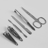 Набор маникюрный &laquo;Крокодил&raquo;, 6 предметов, в футляре, цвет красный