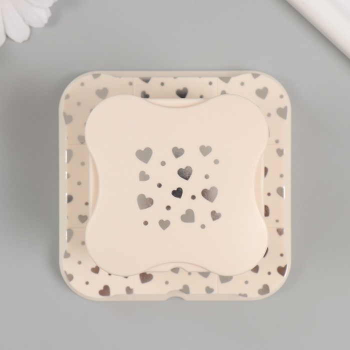 Дырокол фигурный рисунок 3,8х3,8 см Дырокол фигурный рисунок 3,8х3,8 см "Россыпь сердец" 6.1х6,1х4,1 см