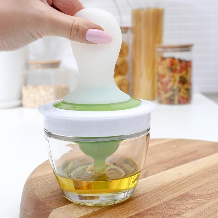 Ёмкость для масла с кисточкой, d=10 см Ёмкость для масла с кисточкой, d=10 см