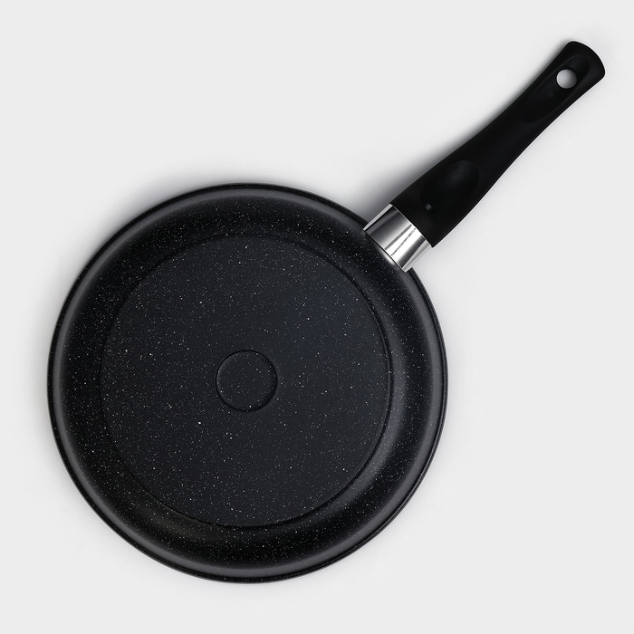 Сковорода Доляна &laquo;Элит&raquo;, d=24 см, пластиковая ручка, антипригарное покрытие, цвет чёрный