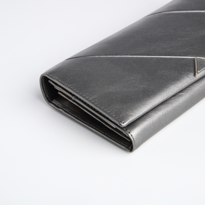 Кошелёк женский на магните, цвет серебряный Кошелёк женский на магните, цвет серебряный