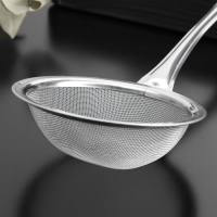 Сито для просеивания с ручкой Доляна &laquo;Фире&raquo;, d=11 см, цвет серебристый