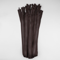 Молния «Трактор», №8, разъёмная, 2 замка, замки автомат, 100 см, цвет коричневый, цена за 1 штуку Молния «Трактор», №8, разъёмная, 2 замка, замки автомат, 100 см, цвет коричневый, цена за 1 штуку