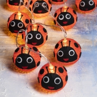 Гирлянда «Нить» 2 м с насадками «Божья коровка», IP20, прозрачная нить, 10 LED, свечение тёплое белое, AAх2 Гирлянда «Нить» 2 м с насадками «Божья коровка», IP20, прозрачная нить, 10 LED, свечение тёплое белое, AAх2