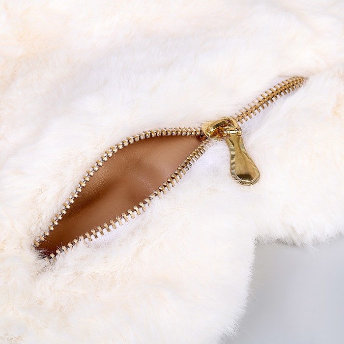 Сумка из плюша«Сердце», 25 х 20 х 3 см, цвет белый Сумка из плюша«Сердце», 25 х 20 х 3 см, цвет белый