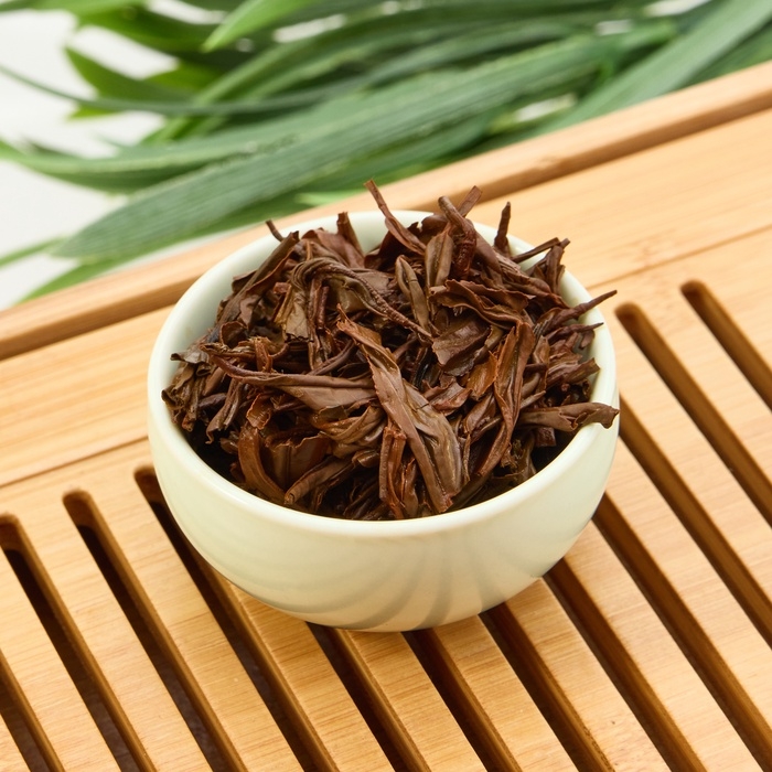 Китайский чёрный чай "Цзинь Цзюнь Мэй. Золотые брови", 100 г