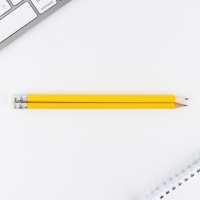 Подарочный набор блокнот А6, карандаши (2 шт.) и восковые мелки (4 шт.) «Енотик» Подарочный набор блокнот А6, карандаши (2 шт.) и восковые мелки (4 шт.) «Енотик»