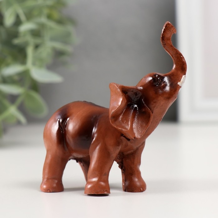 Сувенир Сувенир "Слон" под красное дерево 7х8х3 см МИКС