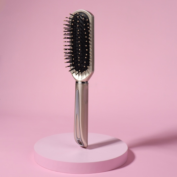 Расчёска массажная, 4,5 × 23 см, цвет золотистый Расчёска массажная, 4,5 × 23 см, цвет золотистый