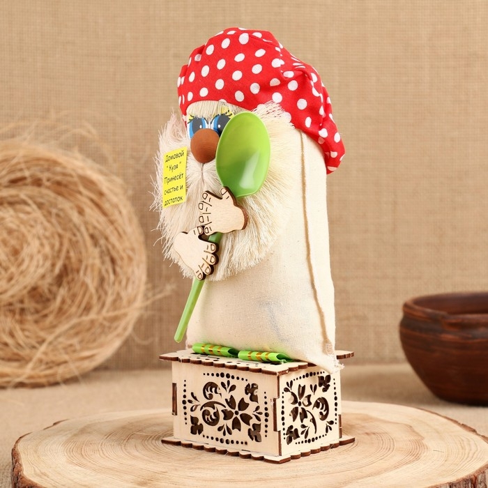 Оберег - шкатулка &laquo;Домовой с ложкой&raquo;, 25 см, микс