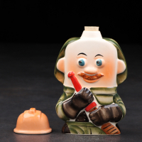 Штоф фарфоровый &laquo;Пожарный&raquo;, 0.4 л, в упаковке книге