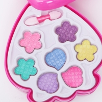 Набор косметики для девочки &laquo;Клубника&raquo;