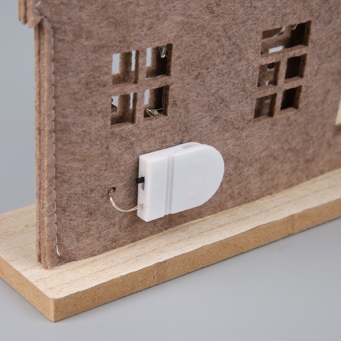 Фигура дерев. Фигура дерев. "Изба с оленями", 20х6х25 см, 5 LED, CR2032x1 (в компл.), Т/БЕЛЫЙ