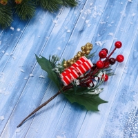 Декор "Зимние грезы" сверток ягоды зелень, 19 см Декор "Зимние грезы" сверток ягоды зелень, 19 см