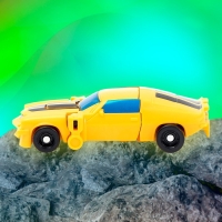 Робот &laquo;Автобот&raquo;, трансформируется