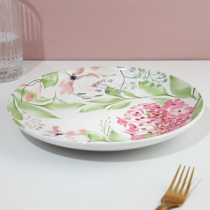 Тарелка керамическая «Акварель», 25.5 см, цвет белый Тарелка керамическая «Акварель», 25.5 см, цвет белый