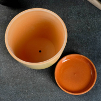 Горшок цветочный "Ломоносовский" желтый 4 л Горшок цветочный "Ломоносовский" желтый 4 л